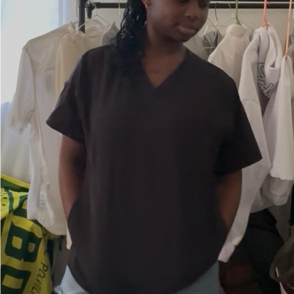 Black V-Neck Scrub Top
